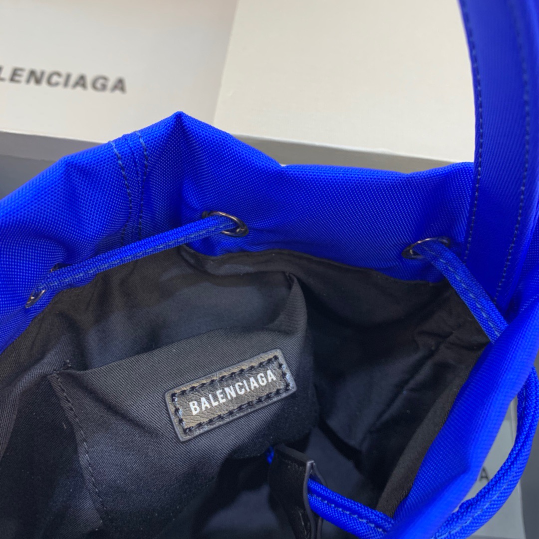 Balenciaga Le Cagole Medium Bucket Bag In Blue, For Women, Women’s Bags 7in/18cm
