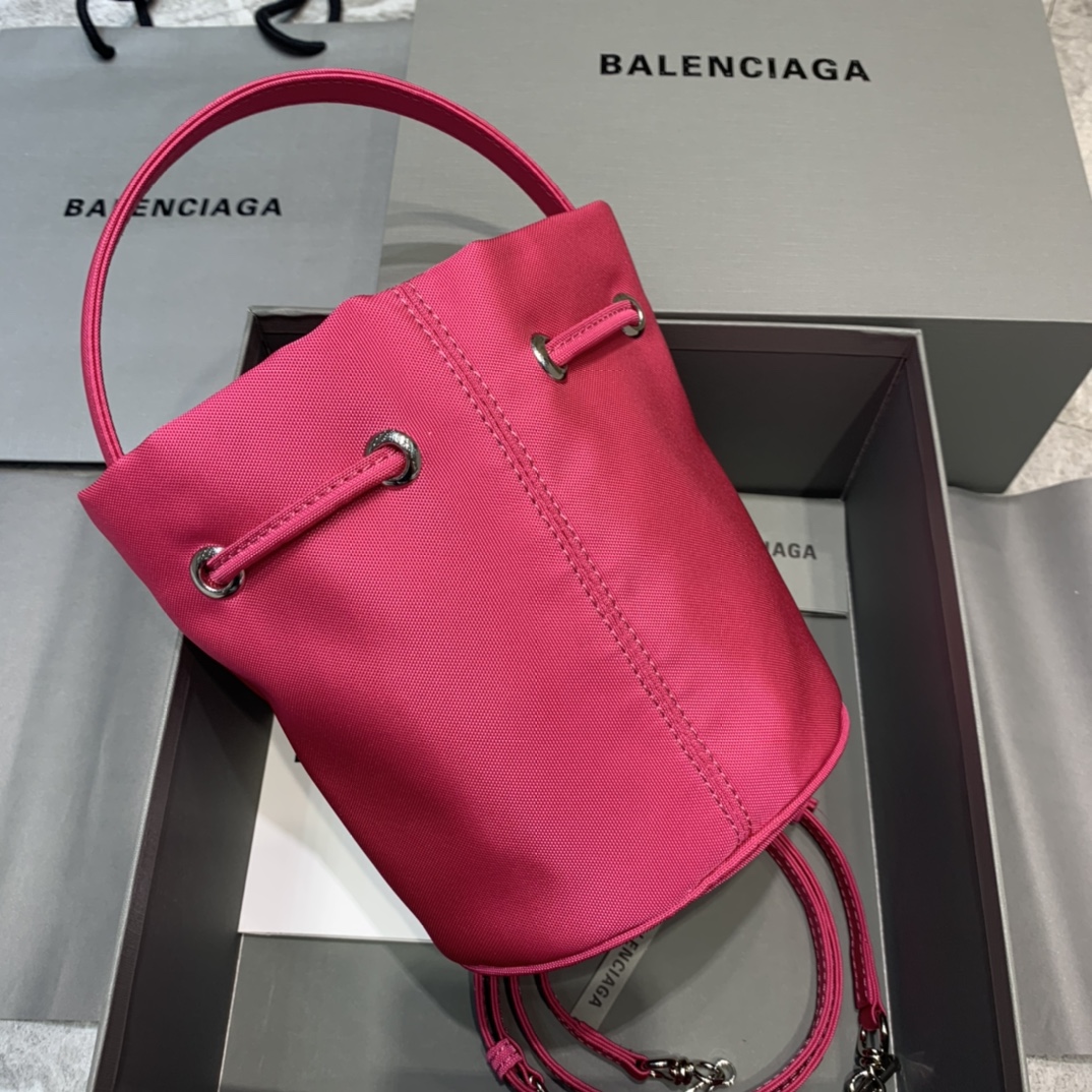 Balenciaga Le Cagole Medium Bucket Bag In Dark Pink, For Women, Women’s Bags 7in/18cm