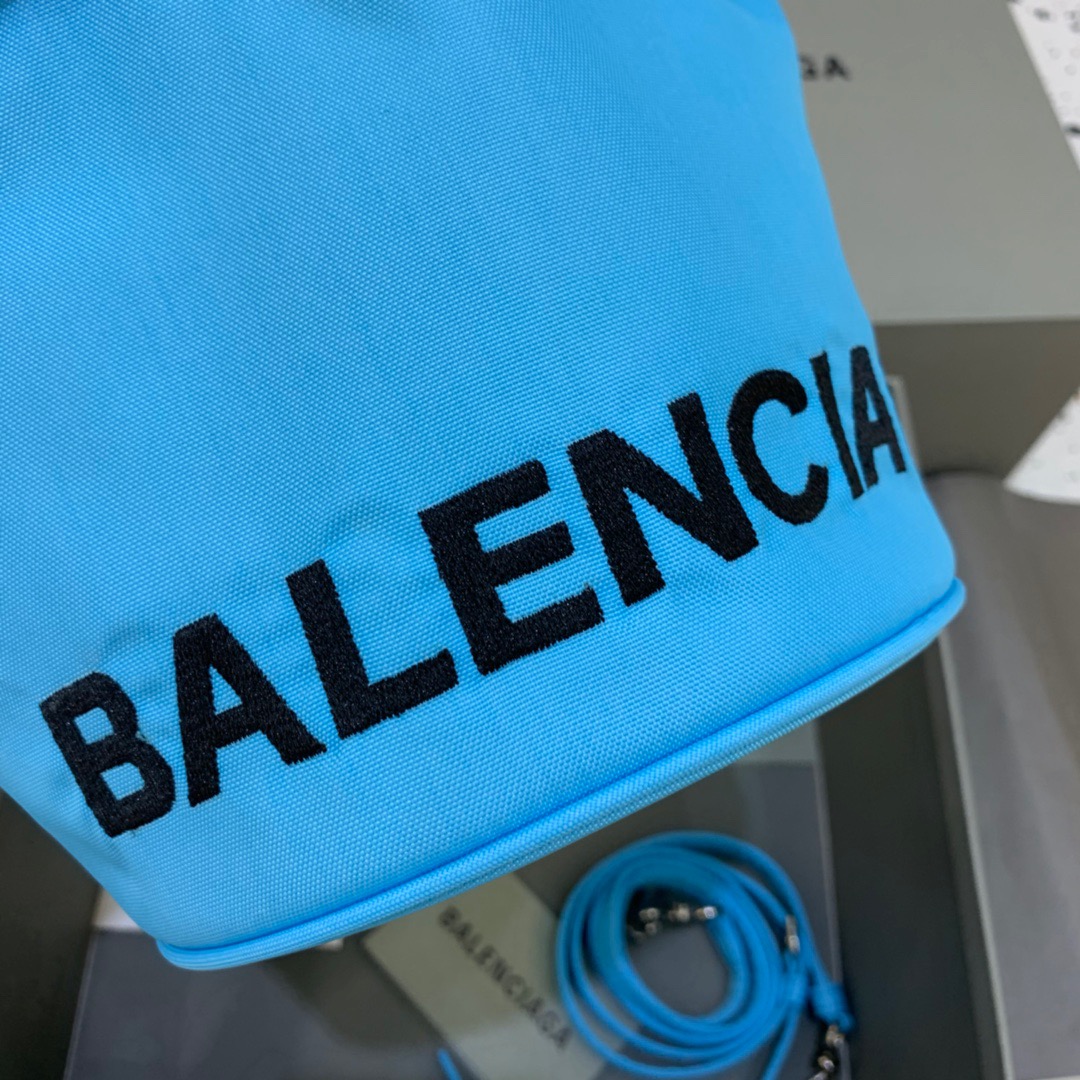 Balenciaga Le Cagole Medium Bucket Bag In Light Blue, For Women, Women’s Bags 7in/18cm