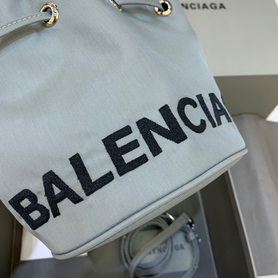 Balenciaga Le Cagole Medium Bucket Bag In Light Gray, For Women, Women’s Bags 7in/18cm