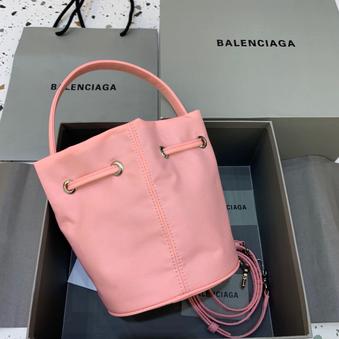 Balenciaga Le Cagole Medium Bucket Bag In Light Pink, For Women, Women’s Bags 7in/18cm