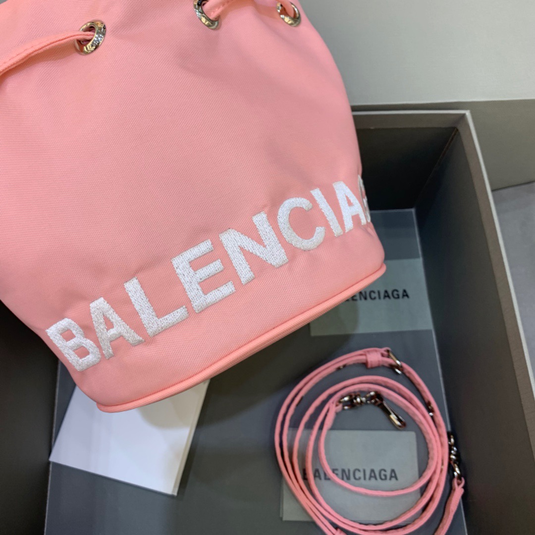 Balenciaga Le Cagole Medium Bucket Bag In Light Pink, For Women, Women’s Bags 7in/18cm