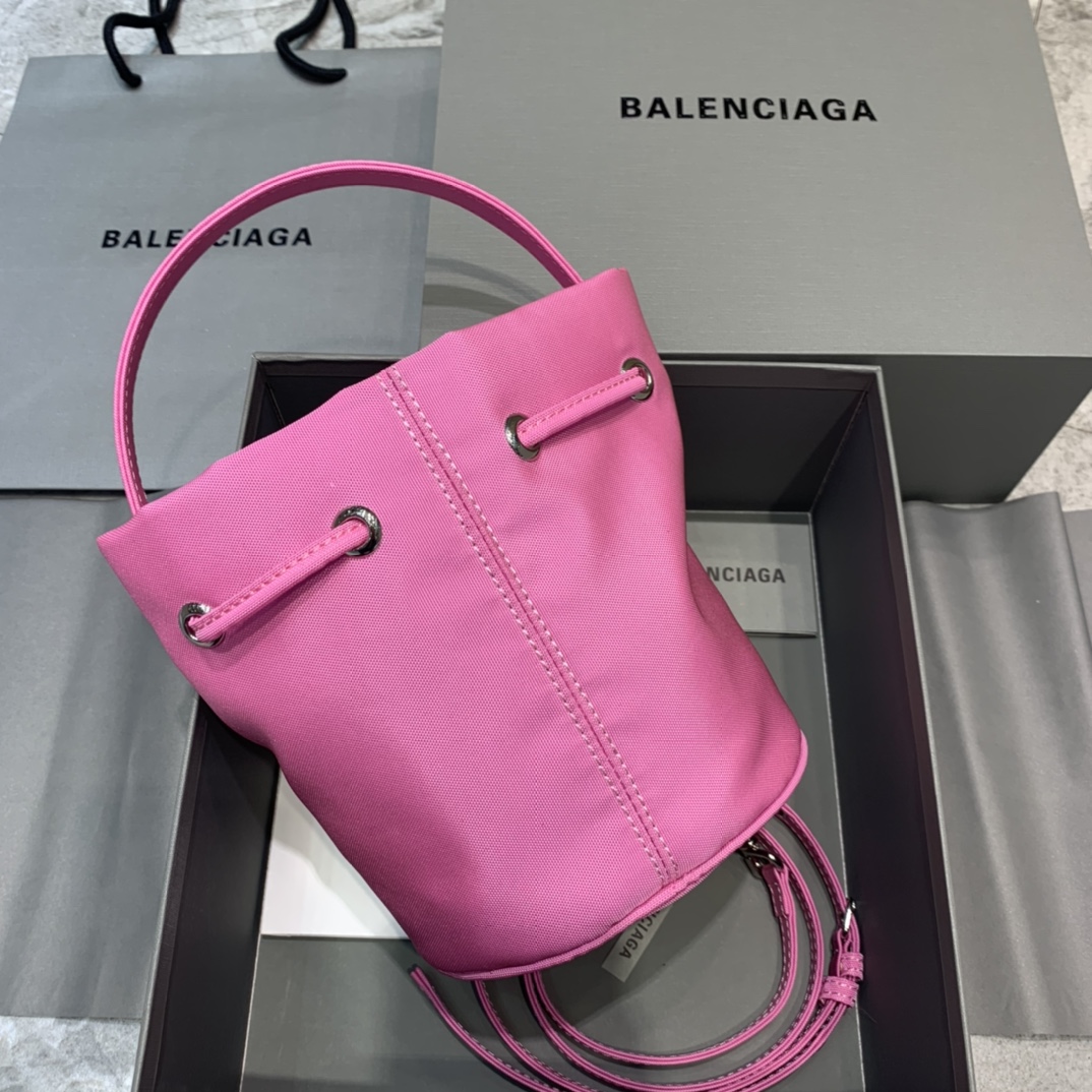 Balenciaga Le Cagole Medium Bucket Bag In Pink, For Women, Women’s Bags 7in/18cm