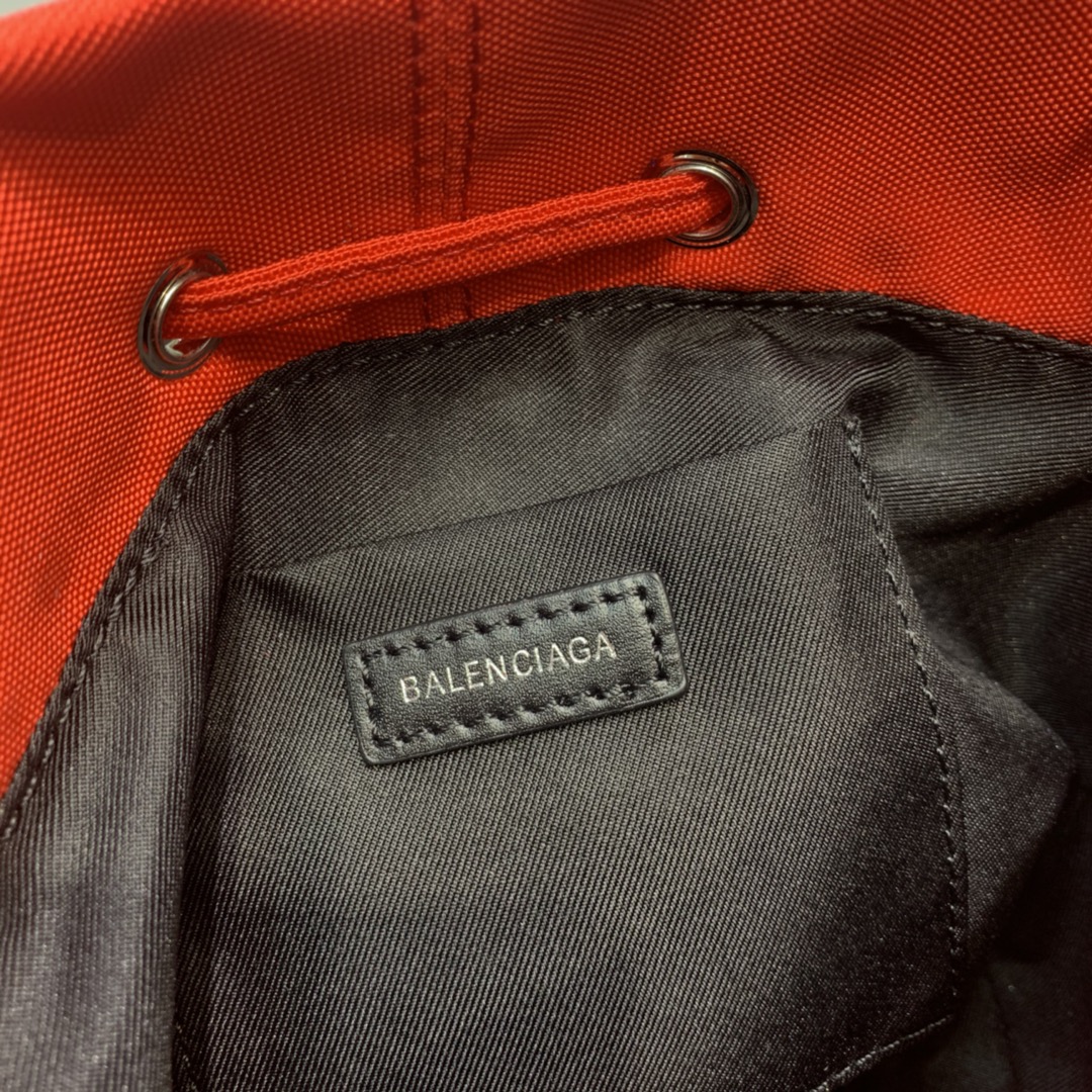 Balenciaga Le Cagole Medium Bucket Bag In Red, For Women, Women’s Bags 7in/18cm
