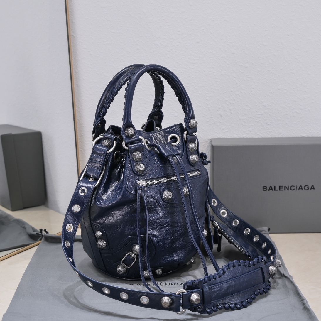 Balenciaga Le Cagole Small Bucket Bag In Black/Dark Blue/Sliver Tone For Women 11.8in/30 cm 7024321VG9Y1000