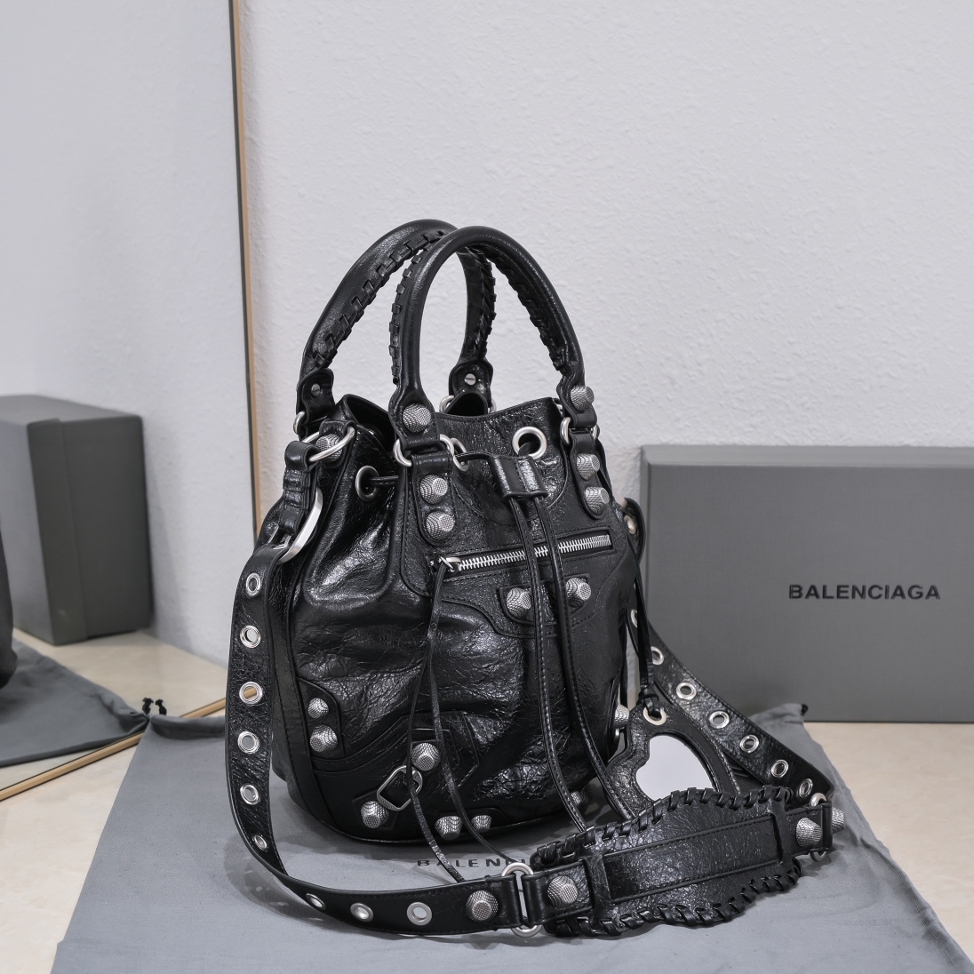 Balenciaga Le Cagole Small Bucket Bag In Black/Dark Blue/Sliver Tone For Women 11.8in/30 cm 7024321VG9Y1000