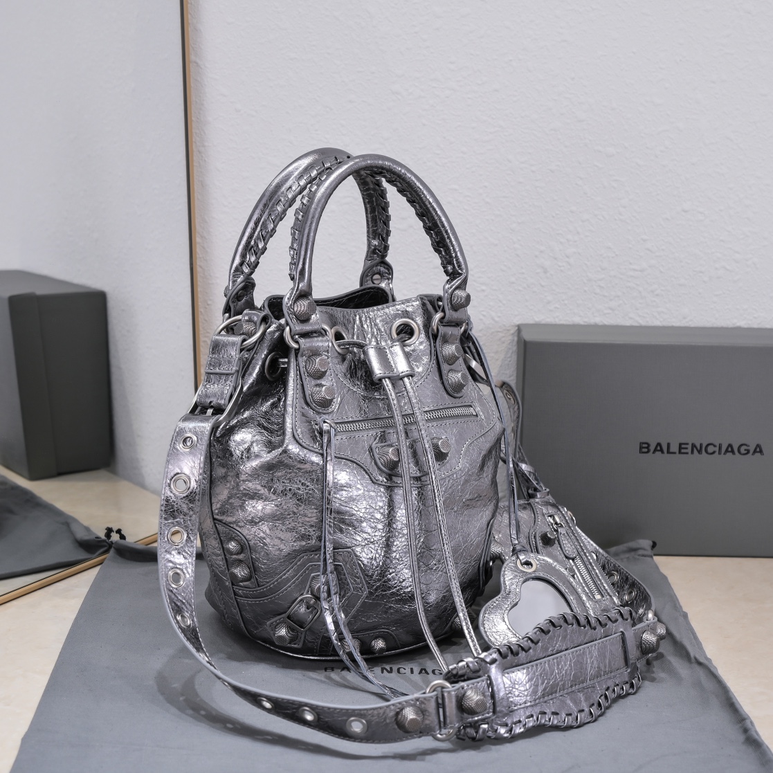 Balenciaga Le Cagole Small Bucket Bag In Black/Dark Blue/Sliver Tone For Women 11.8in/30 cm 7024321VG9Y1000