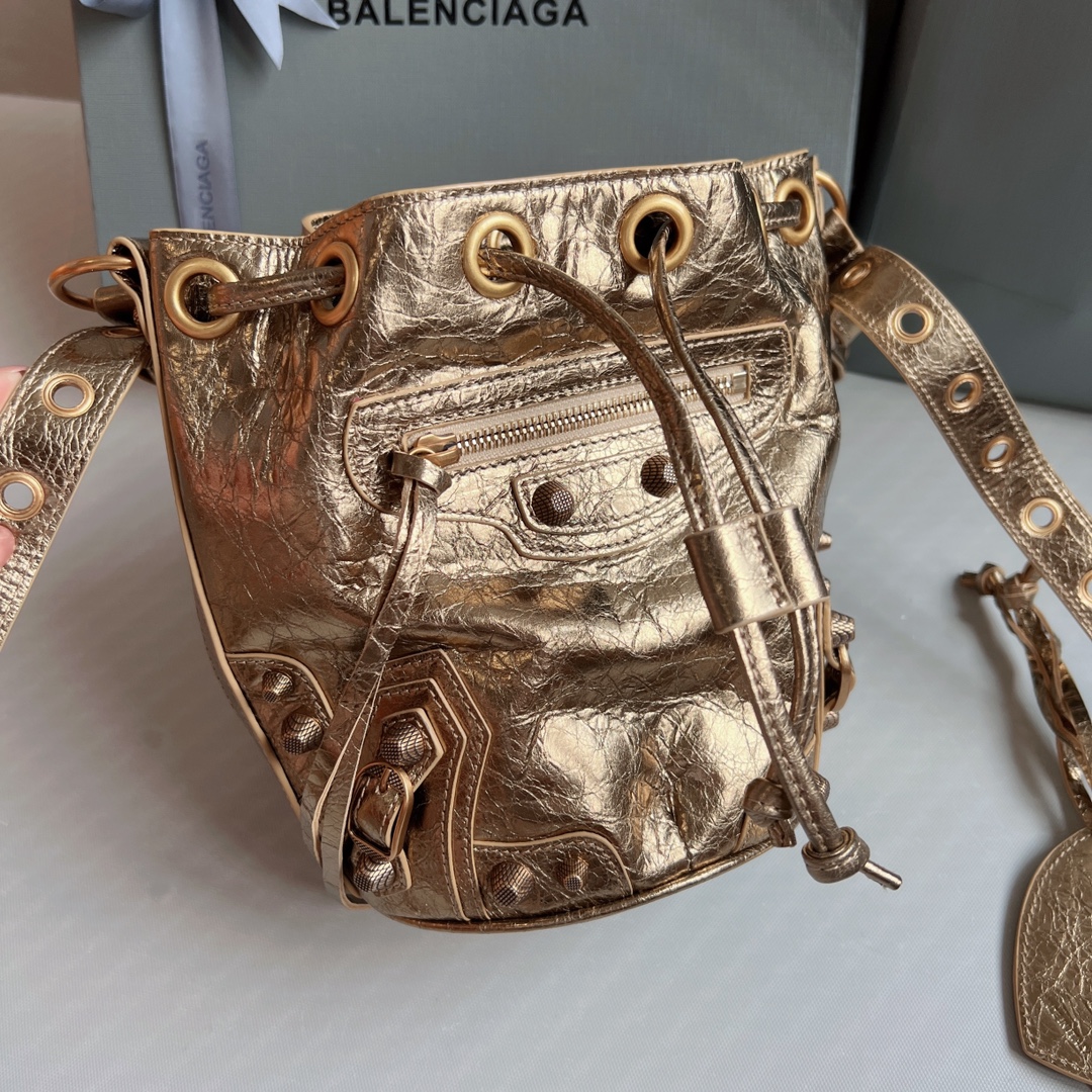 Balenciaga Le Cagole Xs Bucket Bag Metallized With Rhinestones In Gold Tone For Women 7.8in/20 cm 702431210D48006