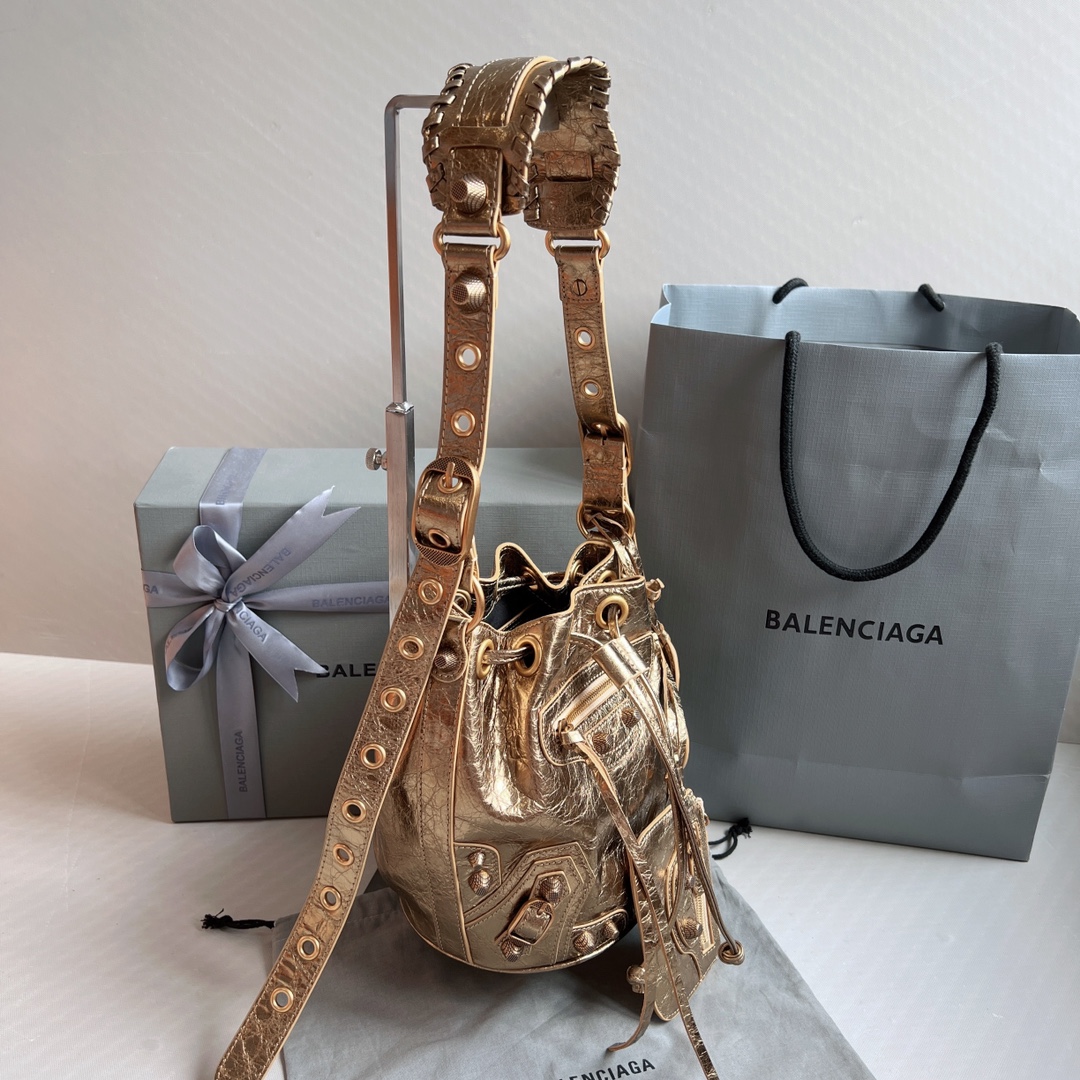 Balenciaga Le Cagole Xs Bucket Bag Metallized With Rhinestones In Gold Tone For Women 7.8in/20 cm 702431210D48006