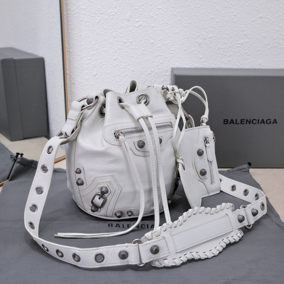 Balenciaga Le Cagole Xs Bucket Bag White/Black/Light Black/Grey/Light Grey For Women 7.8in/20 cm 7024311VG9Y9104