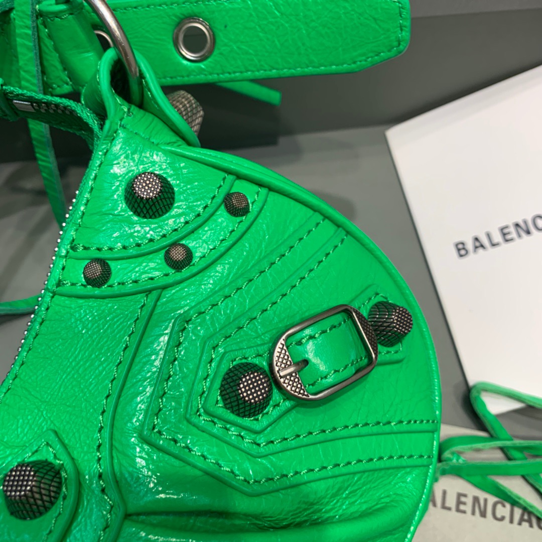 Balenciaga Le Cagole XS Shoulder Bag In Green, For Women, Women’s Bags 10.2in/26cm 6713091VG9Y3809