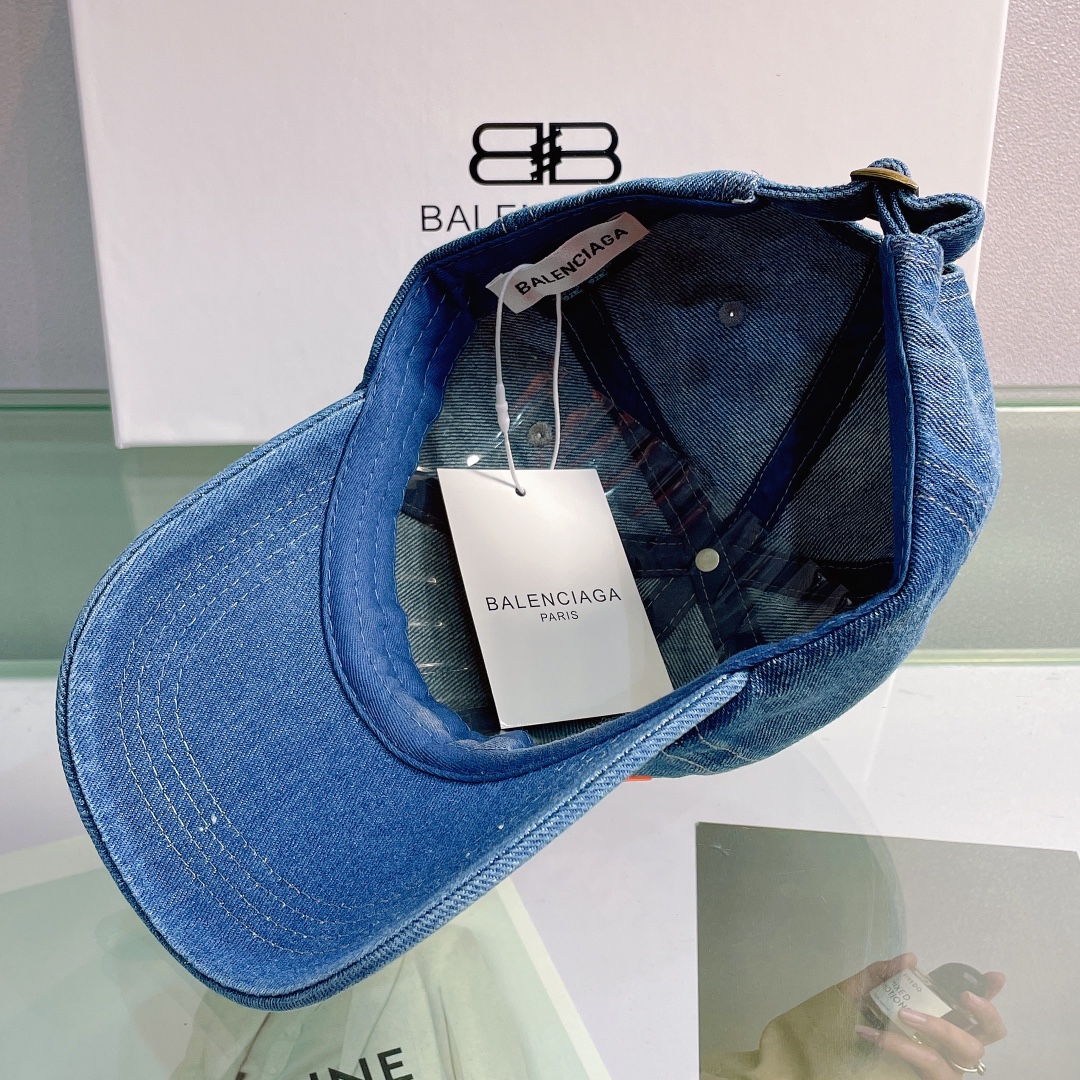 Balenciaga Logo Front Cap In Blue