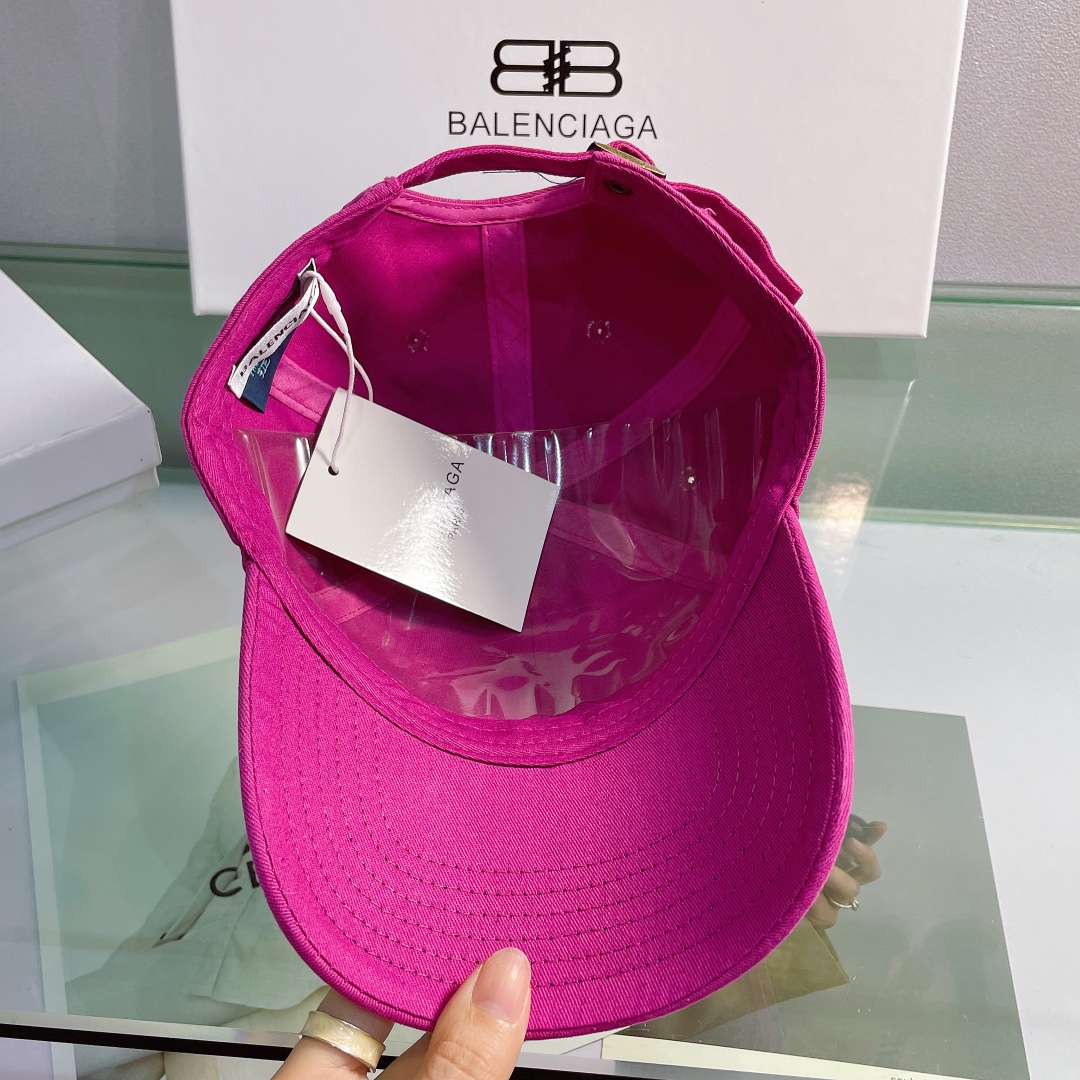 Balenciaga Logo Front Cap In Pink
