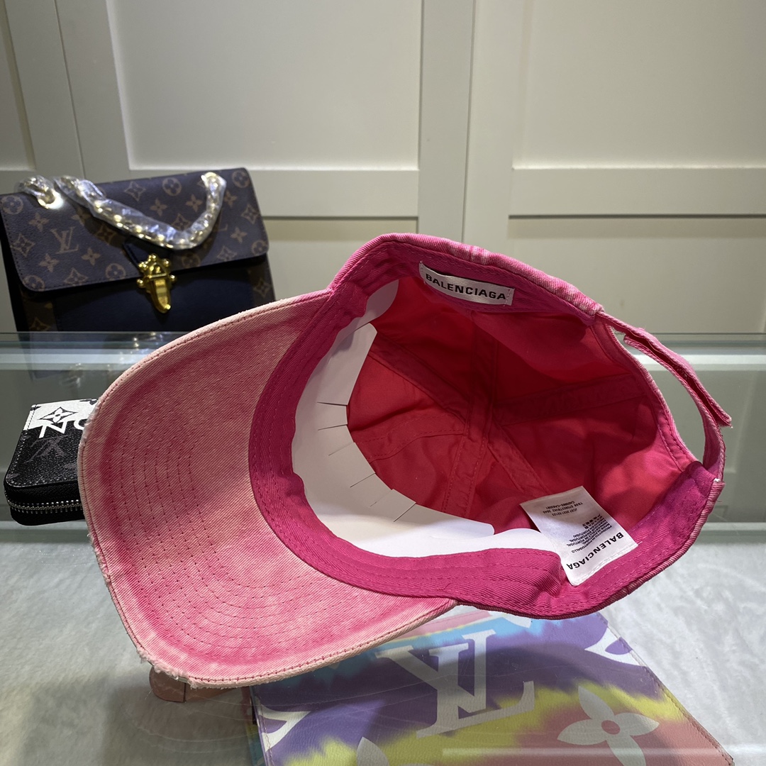 Balenciaga Logo Front Cap In Pink