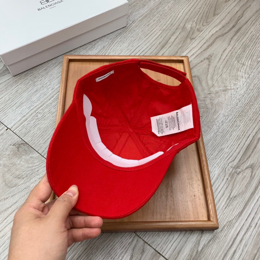 Balenciaga Logo Visor Cap In Red
