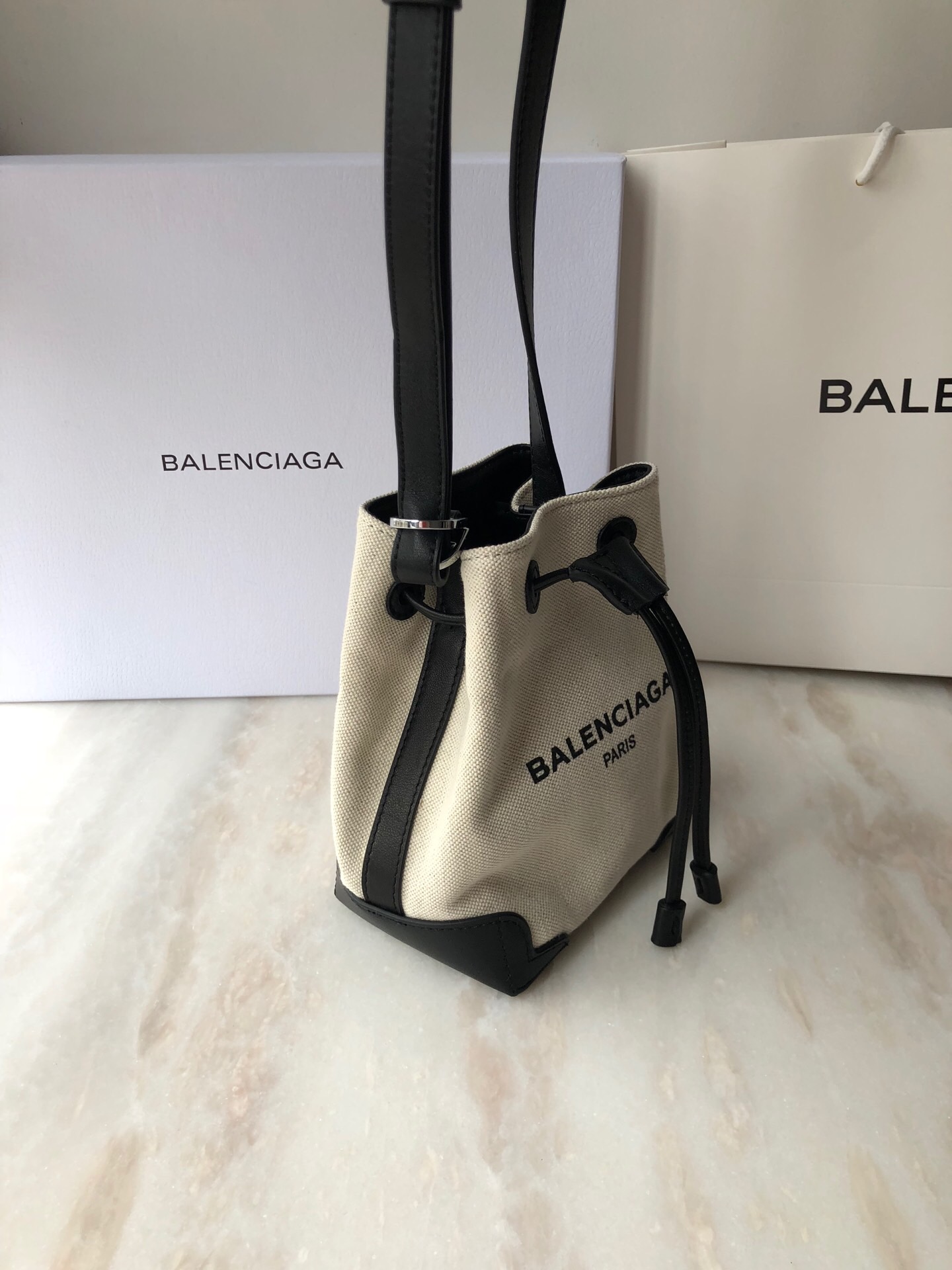 Balenciaga Navy Cabas Linen Crossbody Bag In White, For Women, Women’s Bags 9.8in/25cm