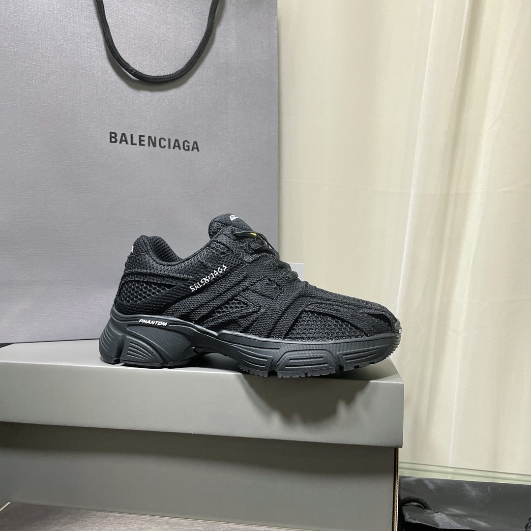 Balenciaga Phantom Trainers Black For Women 678869W2E921000