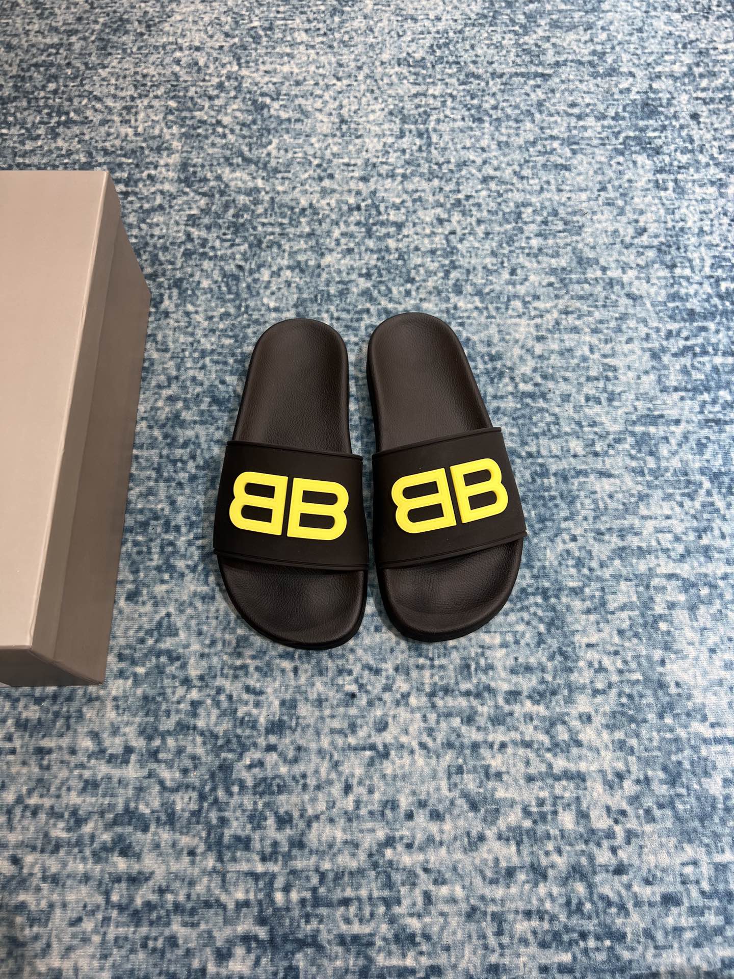 Balenciaga Pool Slide Sandal Black For Women