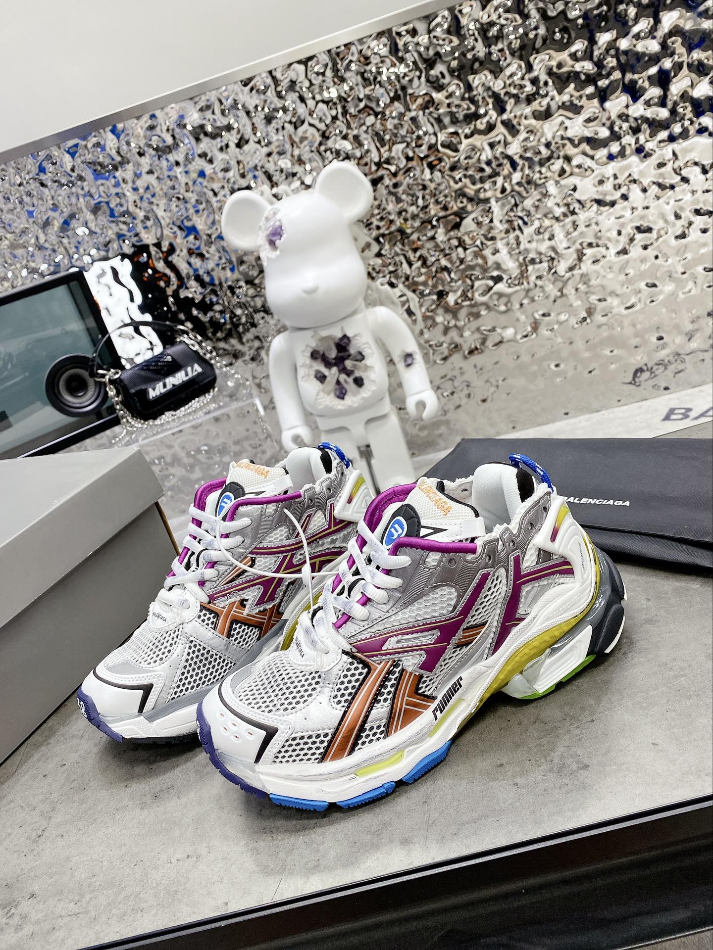 Balenciaga Runner Trainers Multicolor For Women 677402W3RB68123