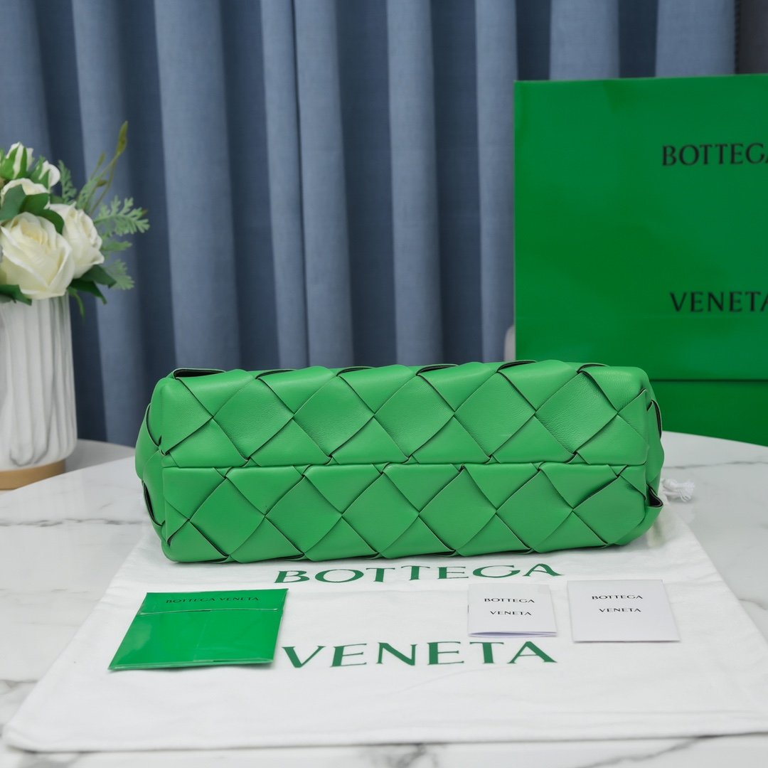 Bottega Veneta Braided Maxi Cava Tote Bag Green, For Women, Women’s Bags 13.8in/35cm