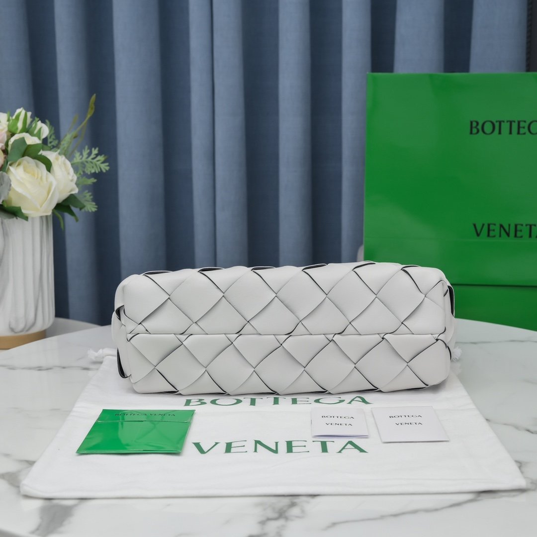 Bottega Veneta Braided Maxi Cava Tote Bag White, For Women, Women’s Bags 13.8in/35cm