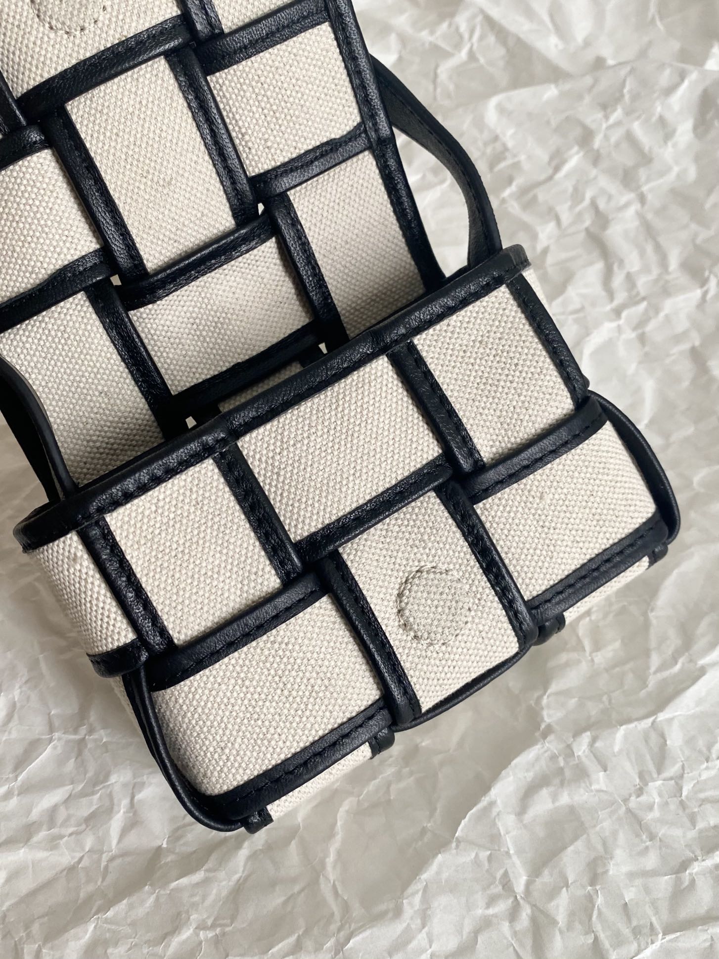 Bottega Veneta Candy Cassette Beige And Black, For Women, Women’s Bags 4.7in/12cm 714618VMBN39811