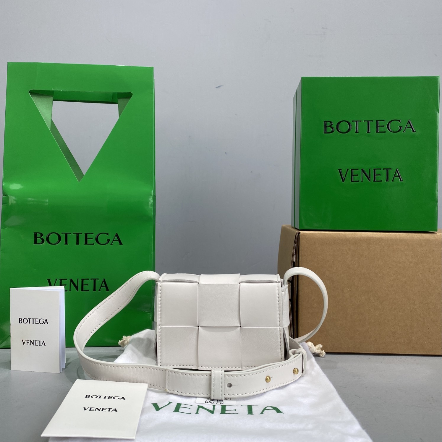 Bottega Veneta Candy Cassette White, For Women, Women’s Bags 4.7in/12cm 666688VMAY19009
