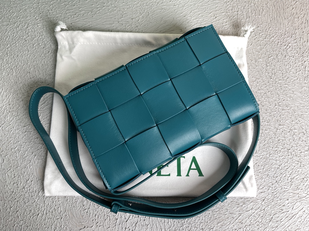Bottega Veneta Cassette Blaster, For Women, Women’s Bags 9.1in/23cm 578004VMAY14636