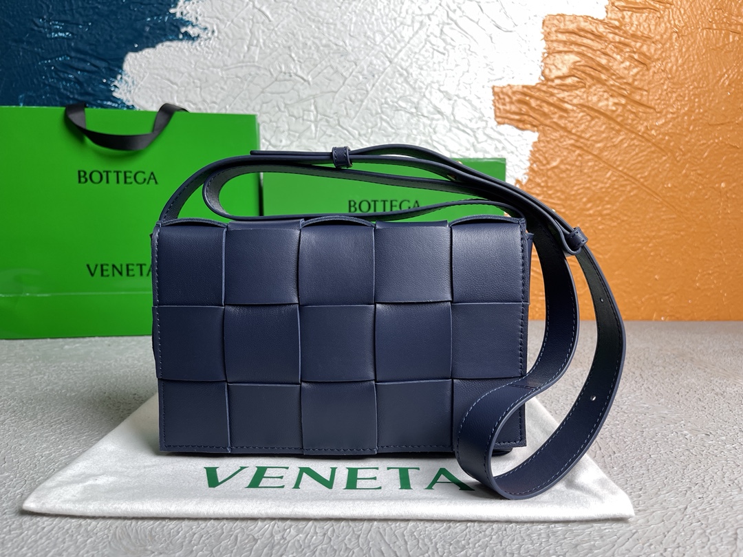 Bottega Veneta Cassette Dark Blue, For Women, Women’s Bags 9.1in/23cm