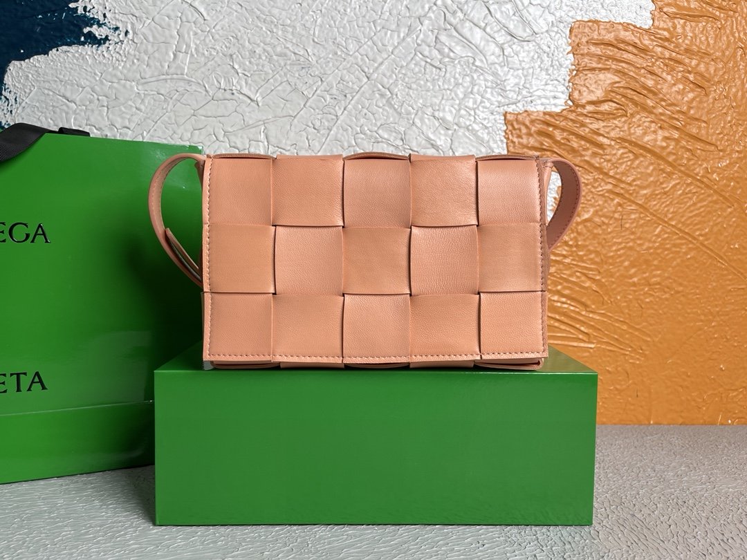 Bottega Veneta Cassette Light Orange, For Women, Women’s Bags 9.1in/23cm