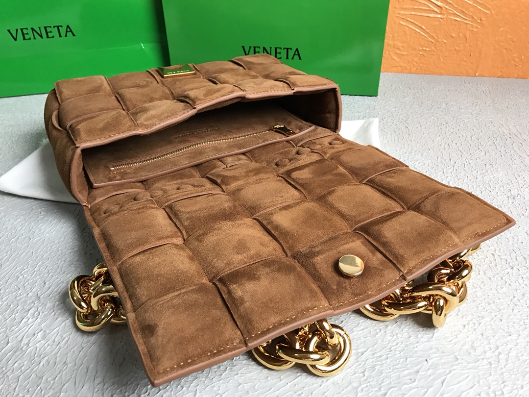 Bottega Veneta Chain Cassette Acorn, For Women, Women’s Bags 10.2in/26cm 631421V04N07745