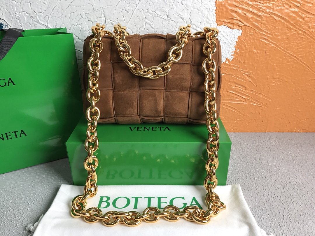 Bottega Veneta Chain Cassette Acorn, For Women, Women’s Bags 10.2in/26cm 631421V04N07745