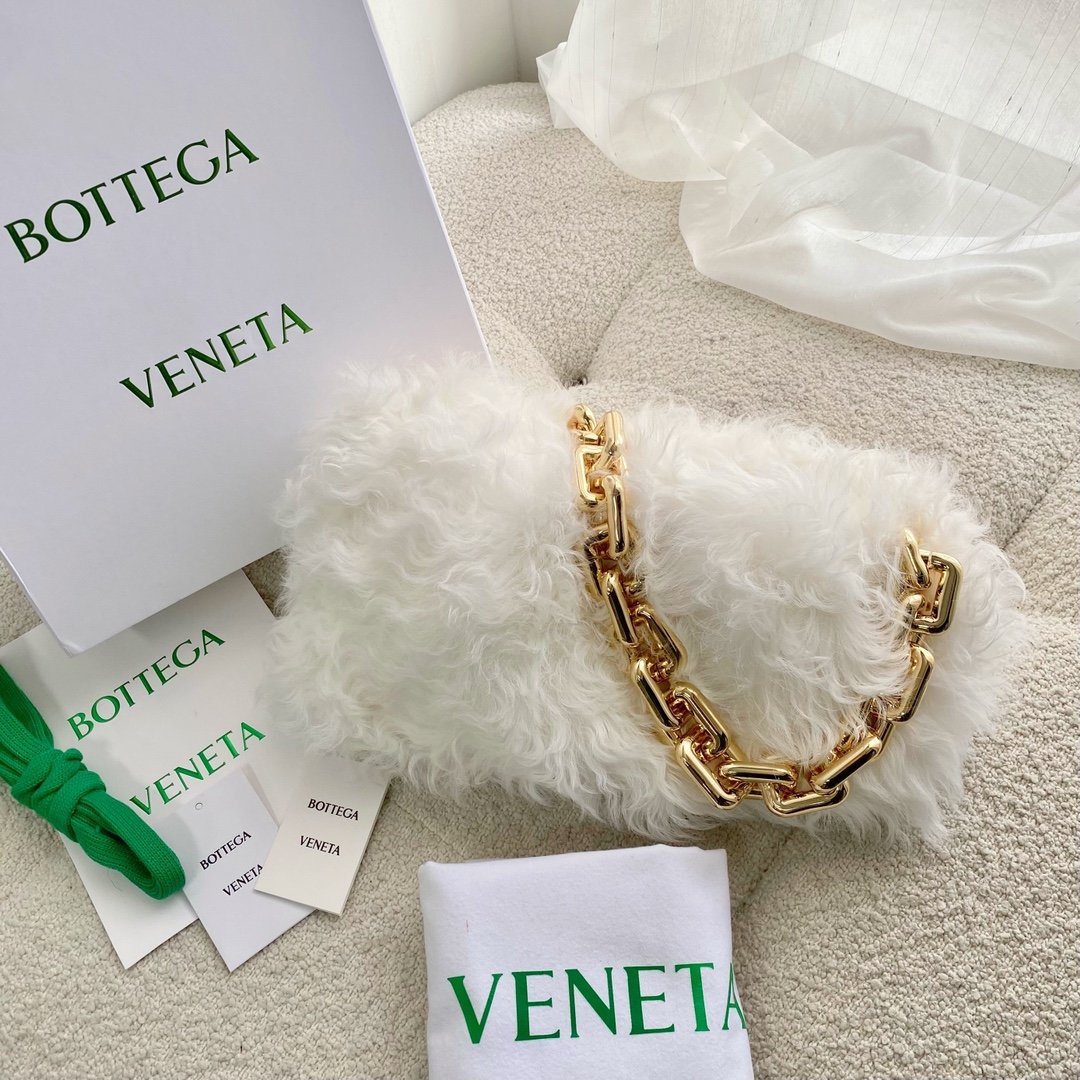 Bottega Veneta Chain Pouch White, For Women, Women’s Bags 12.2in/31cm