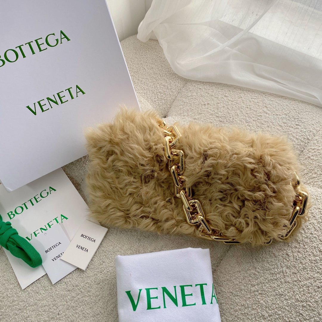 Bottega Veneta Chain Pouch Yellow, For Women, Women’s Bags 12.2in/31cm 620230V13L09776