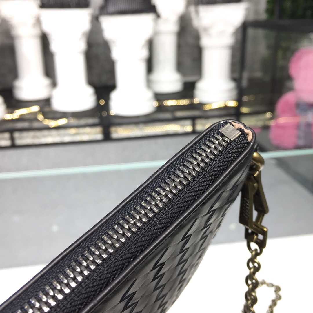 Bottega Veneta Chain Shoulder Bag Black, For Women, Women’s Bags 9.6in/24.5cm