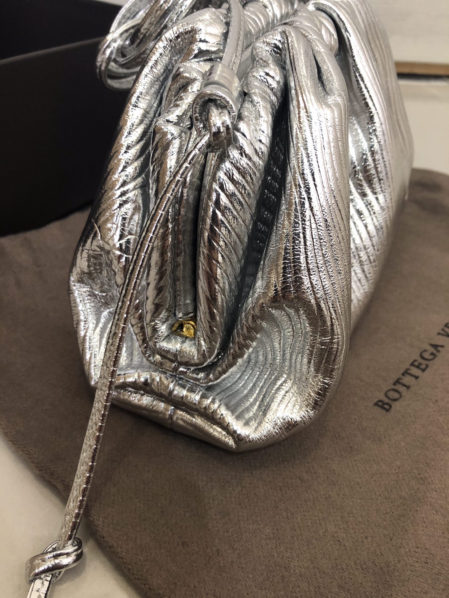 Bottega Veneta Clutch Sliver, For Women, Women’s Bags 8.7in/22cm