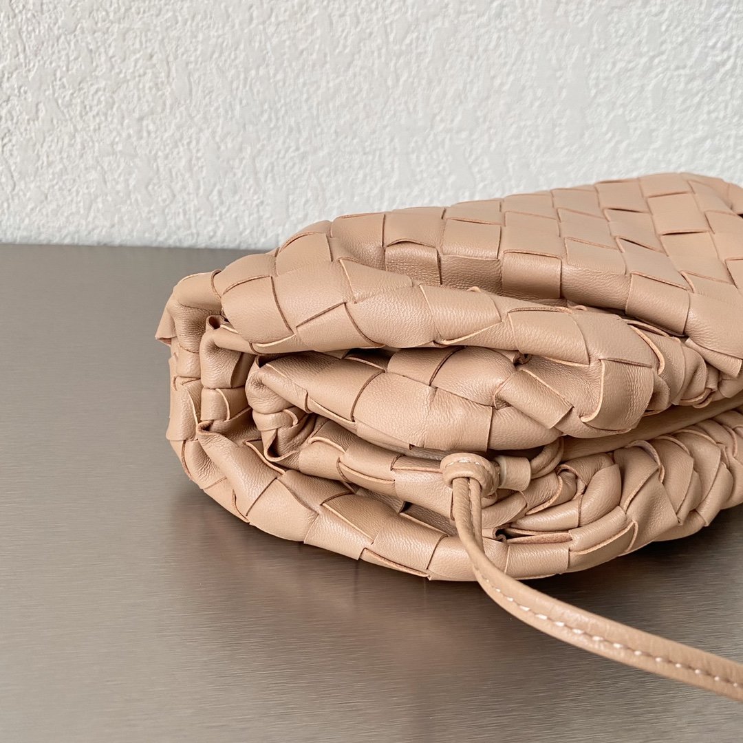 Bottega Veneta Mini Pouch Almond, For Women, Women’s Bags 8.6in/22cm 585852VCPP12700