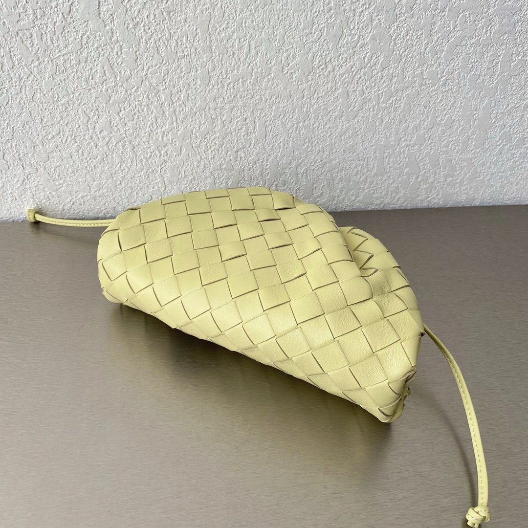 Bottega Veneta Mini Pouch Lantern, For Women, Women’s Bags 8.6in/22cm 585852VCPP17203