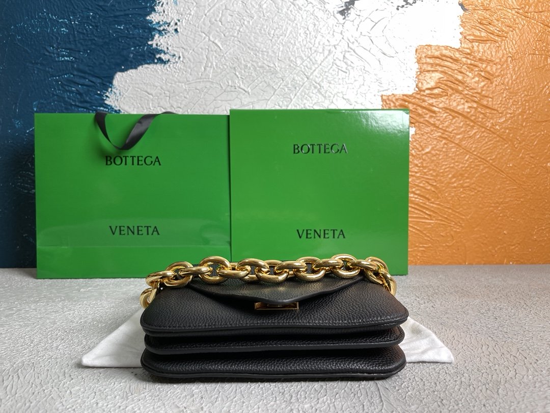 Bottega Veneta Mount Black, For Women, Women’s Bags 8.3in/21cm 667399V12