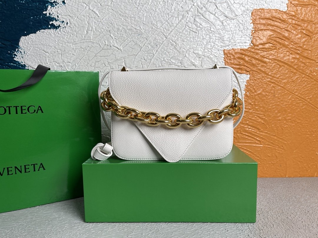 Bottega Veneta Mount White, For Women, Women’s Bags 8.3in/21cm 667399V12