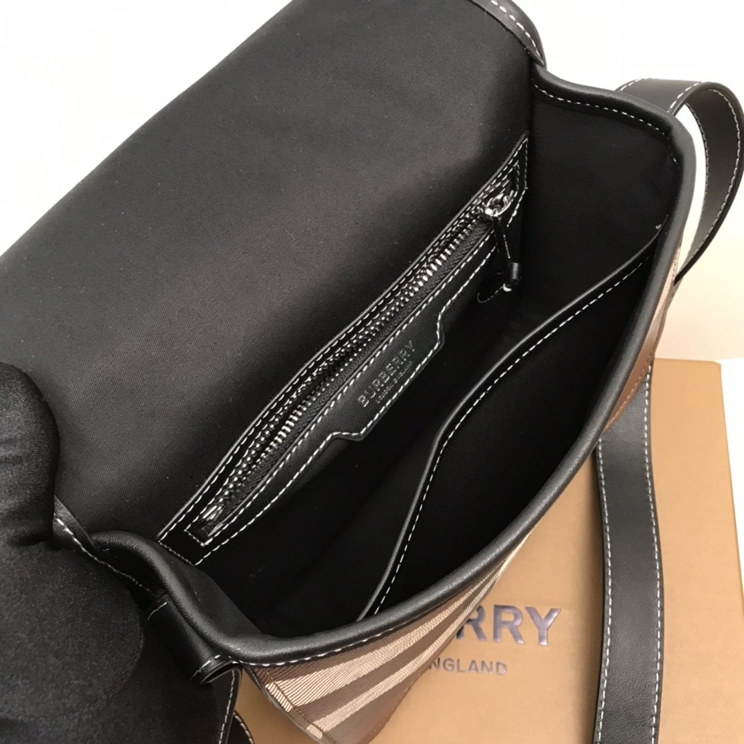 Burberry Check And Crossbody Bag For Men, Men’s Bags 7.7in/19.5cm 80528041