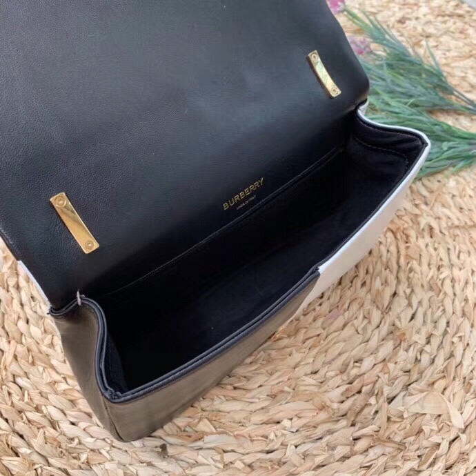 Burberry Horseferry Print Quilted Small Lola Bag Monogram Black And White For Women, Women’s Bags 9in/23cm