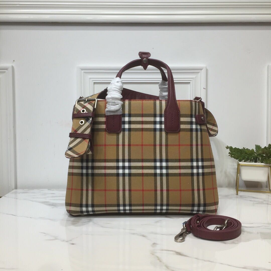 Burberry House Check Derby Medium Banner Purse Tote Purple For Women, Women’s Bags 14in/35cm