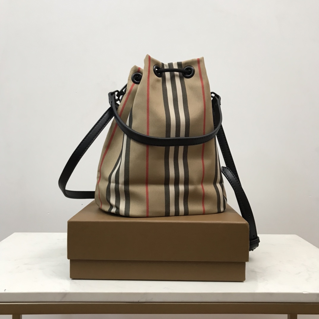 Burberry Icon Stripe Nylon Drawcord Pouch Archive Beige For Women, Women’s Bags 7.7in/19.5cm
