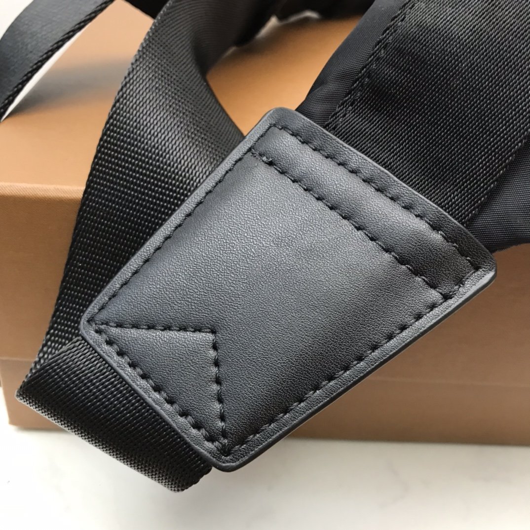 Burberry Logo Detail Econyl Sonny Bum Bag Black For Men, Men’s Bags 12.2in/31cm