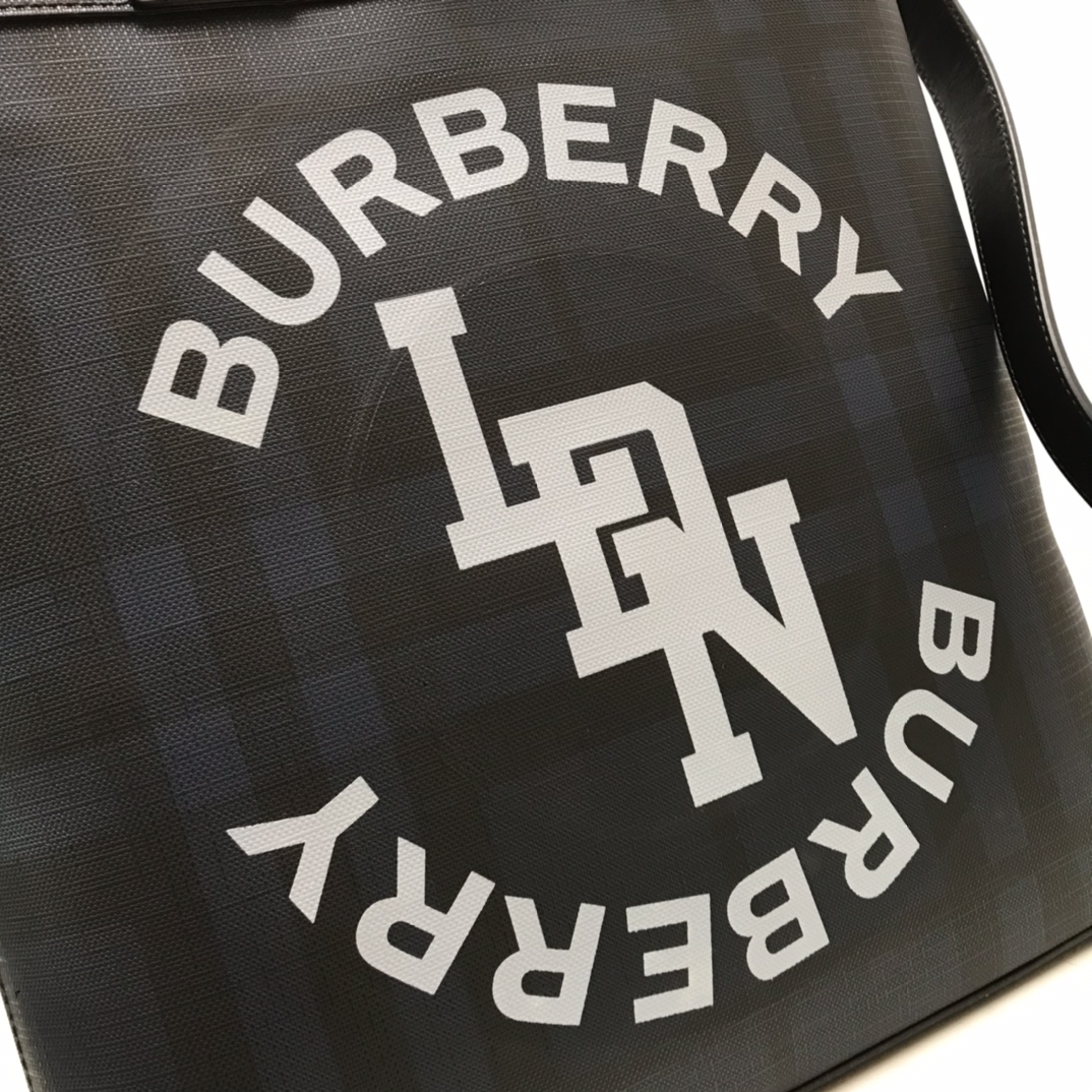 Burberry Logo Graphic Convertible Tote London Check Canvas Large For Men, Men’s Bags 15in/38cm