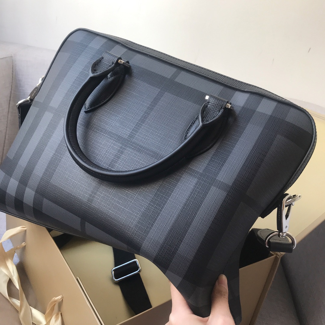 Burberry London Check And Briefcase For Men, Men’s Bags 14.6in/37cm 80139481
