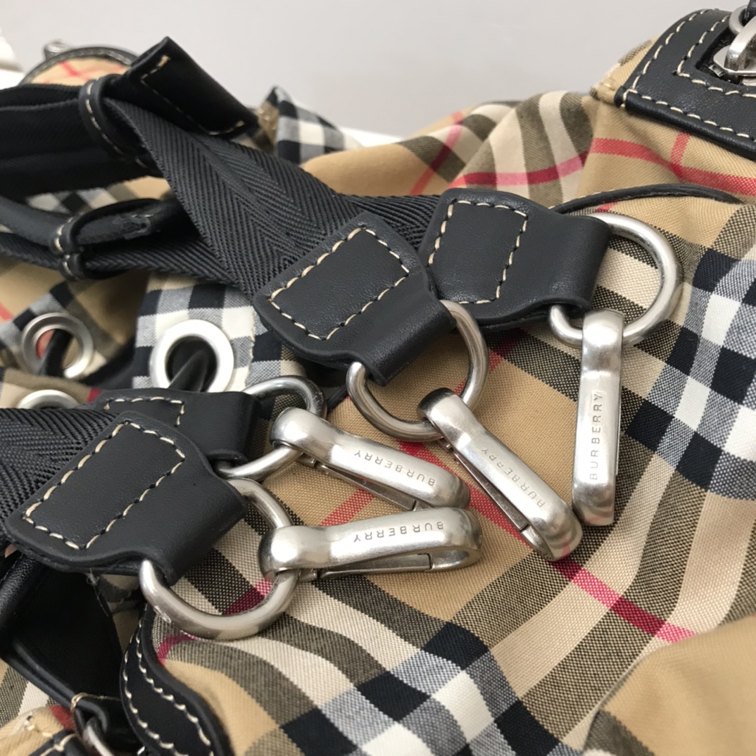 Burberry Medium Rucksack In Vintage Check Cotton Canvas-Sandy For Women, Women’s Bags 13in/33cm