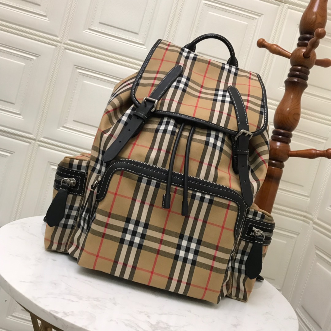 Burberry Medium Rucksack In Vintage Check Cotton Canvas-Sandy For Women, Women’s Bags 13in/33cm