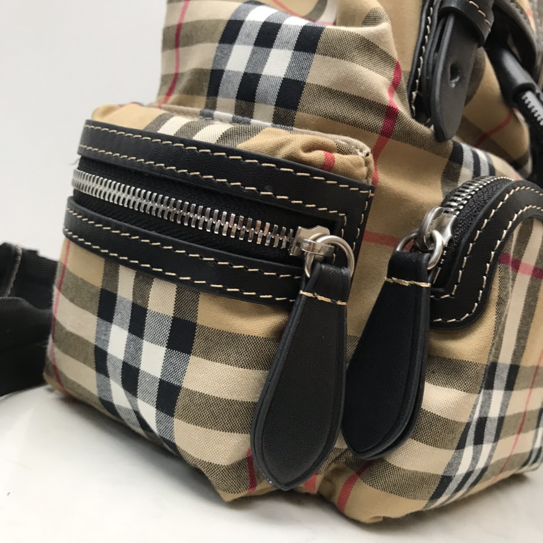 Burberry Medium Rucksack In Vintage Check Cotton Canvas-Sandy For Women, Women’s Bags 13in/33cm